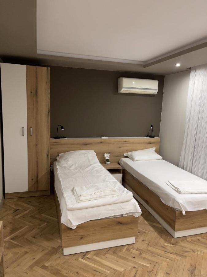 Ivet Guest Rooms Varna Eksteriør billede