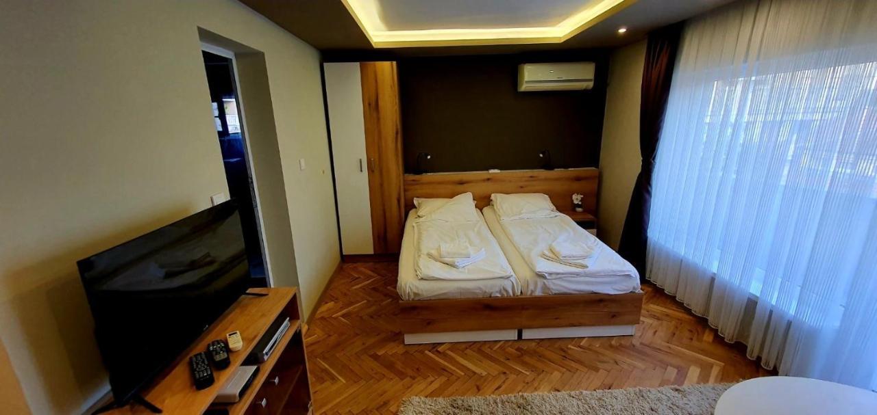 Ivet Guest Rooms Varna Eksteriør billede